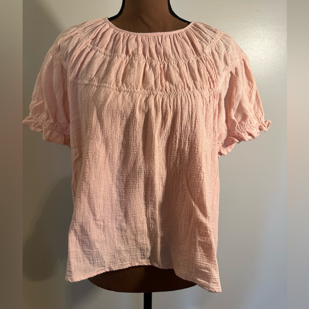 Leila & Co peach short sleeve shirt size L